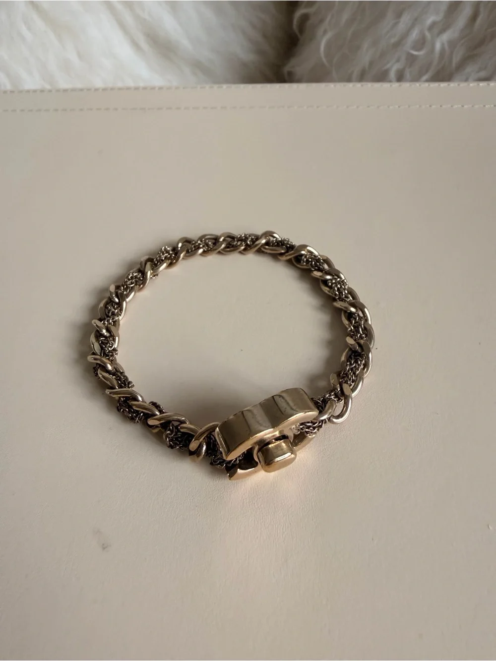 chanel turnlock bracelet size m